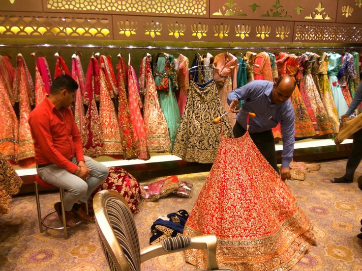 clothing market